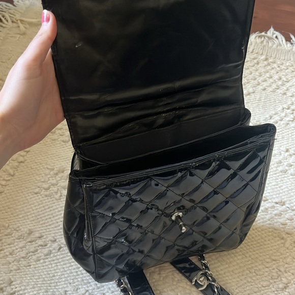 Designer purse/backpack look a like - Picture 3 of 4